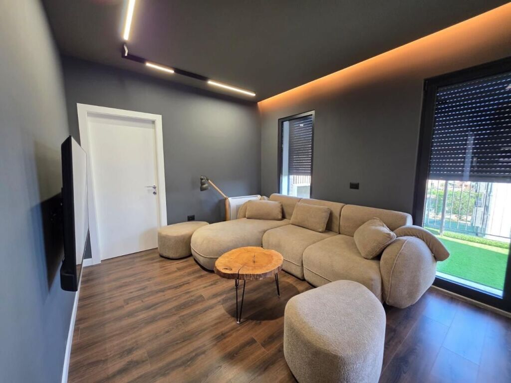 Attico 2+1 in vendita a Tregu Elektrik, Tirana, 231 m². Foto 1 di 3