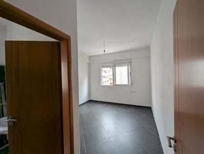 Apartament 2+1 në shitje në Rruga Gjergj Arianiti, Vlorë, 111 m². Foto 3 nga 5