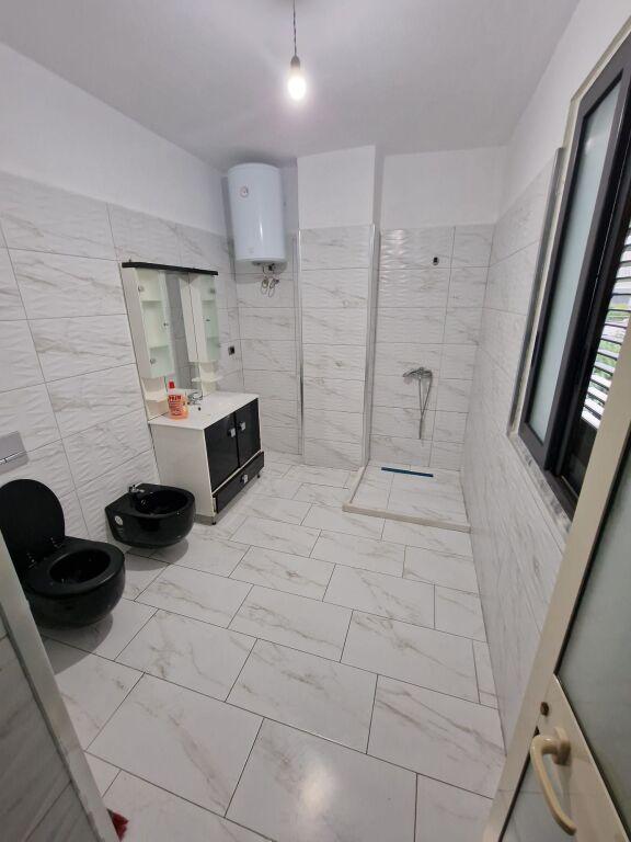 Apartament 2+1 me qera në Spitali Rajonal Durrës, Durrës, 80 m². Foto 7 nga 12