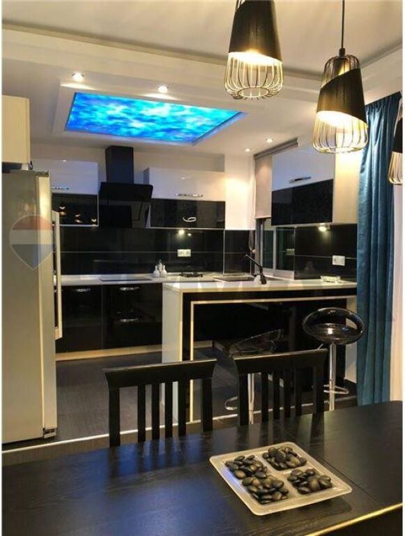 Dupleks me qera në Rruga e Kavajës, Tiranë, 207 m². Foto 3 nga 3