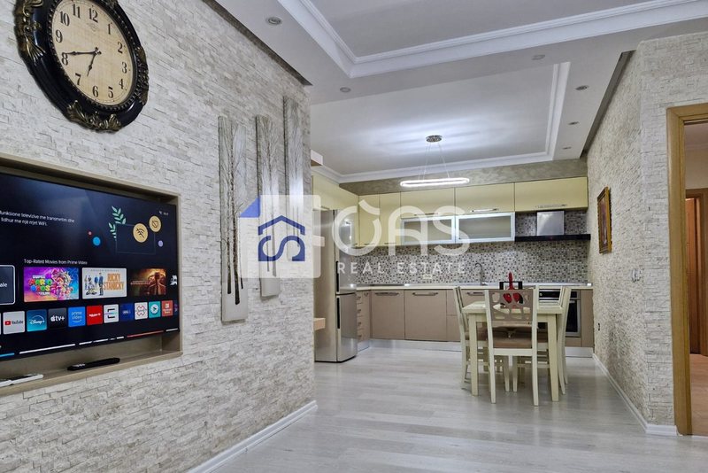 Apartament 3+1 në shitje në Xhamllik, Tiranë, 126 m². Foto 2 nga 6