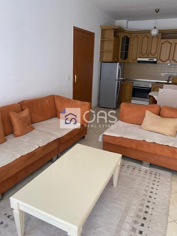 Appartamento 3+1 in affitto a spaku, Tirana, 120 m²