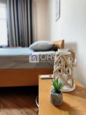 Apartament 2+1 me qera në Blloku, Tiranë, 75 m². Foto 2 nga 9