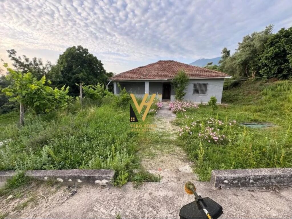 Tokë në shitje në Farkë, Tiranë, 1 800 m². Foto 1 nga 3