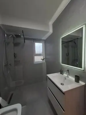 Apartament me qera në Restorant Durrësi, Tiranë, 60 m². Foto 3 nga 12