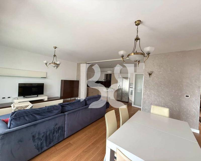 Appartamento 3+1 in affitto a Kompleksi Nobis, Tirana, 130 m²