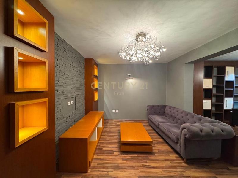 Appartamento 2+1 in vendita a Oxhaku, Tirana, 122 m²