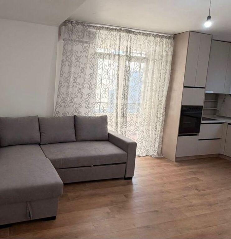 Appartamento 1+1 in affitto a Rruga Margarita Tutulani, Tirana, 65 m²