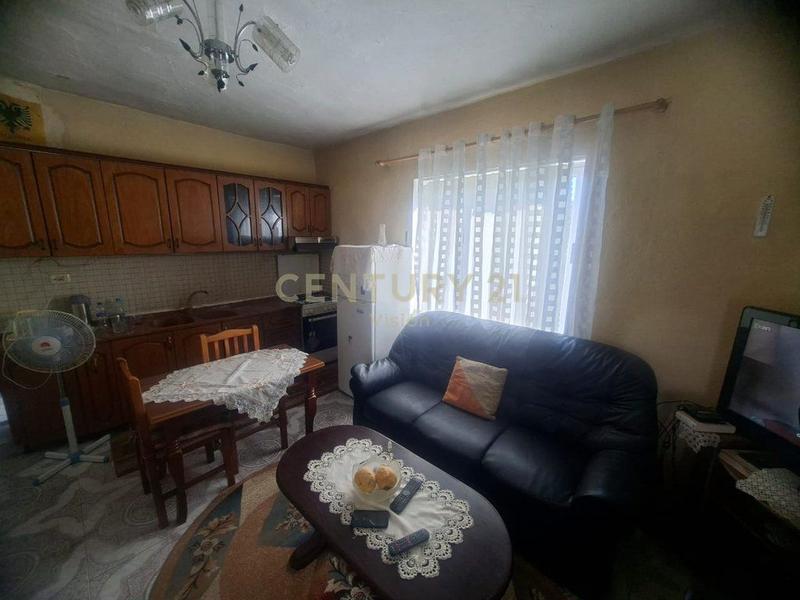 Apartment 2+1 for sale in Rruga e Drinit, Shkodër, 63 m². Photo 3 of 3