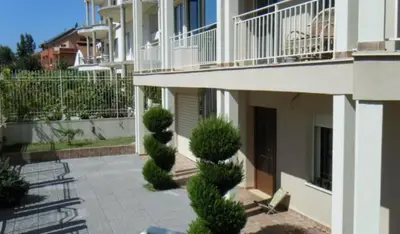 Villa for sale in Rruga e Elbasanit, Tirana, 560 m². Photo 3 of 12