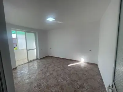 Appartamento 2+1 in affitto a Stacioni i Trenit, Tirana, 75 m². Foto 2 di 6