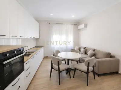 Appartamento in affitto a Rrugica e Kuminit, Durazzo, 120 m². Foto 1 di 10