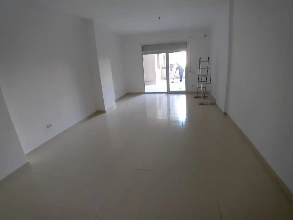 Apartament 3+1 në shitje në Ish-URT, Durrës, 137 m². Foto 1 nga 7