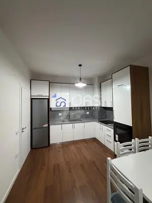 Apartament 1+1 me qera në Astir, Tiranë, 75 m². Foto 3 nga 10