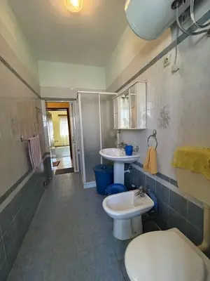 Apartament 2+1 në shitje në Rruga Andon Naçi, Durrës, 80 m². Foto 4 nga 10