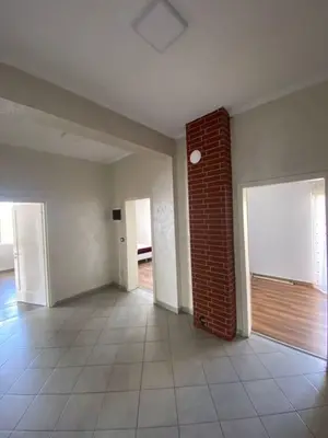 Shtëpi private 3+1 me qera në Sauk, Tiranë, 135 m². Foto 9 nga 11