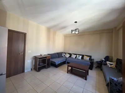 Apartament 1+1 me qera në Yzberisht, Tiranë, 60 m². Foto 7 nga 8