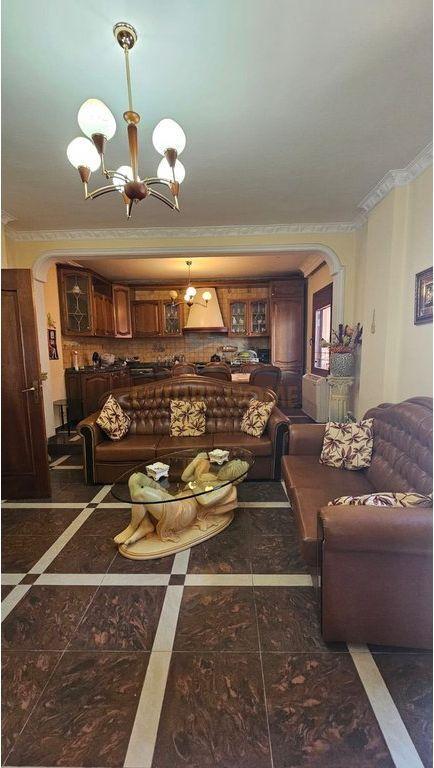 Appartamento 3+1 in vendita a Stacioni i Trenit, Durazzo, 138 m²