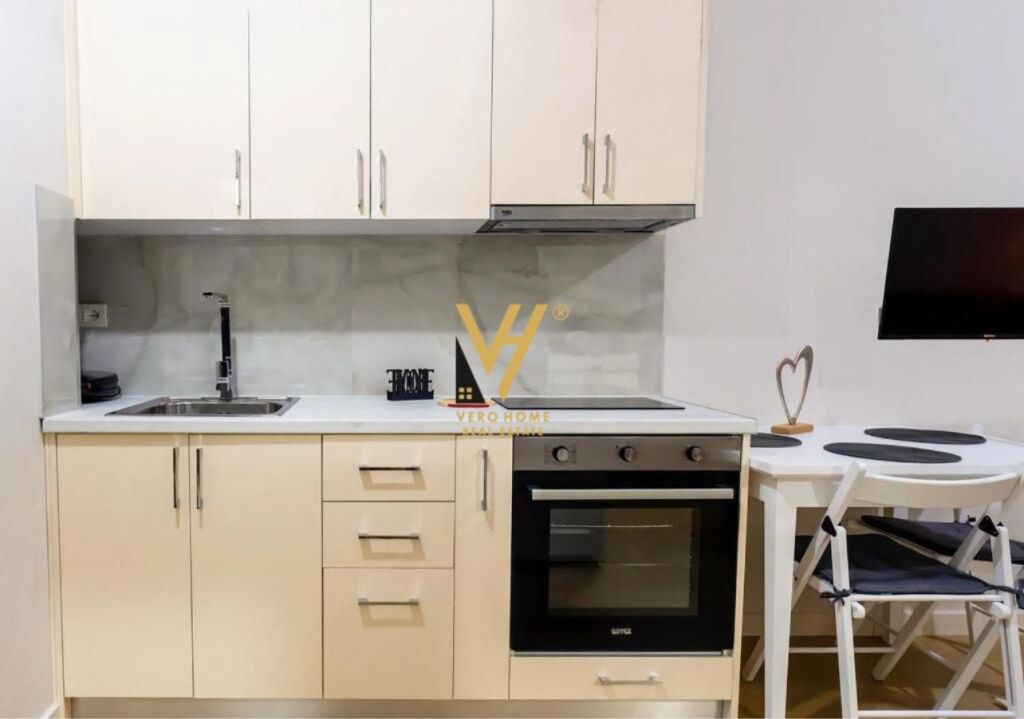 Apartament 1+1 me qera në Rruga Muhamet Gjollesha, Tiranë, 50 m². Foto 2 nga 3