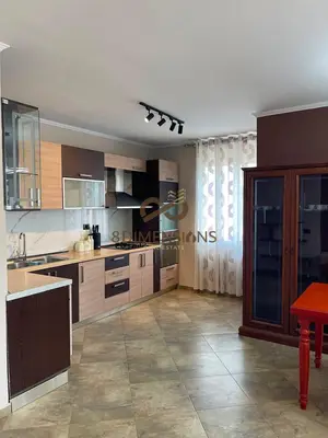 Apartament 2+1 me qera në Ali Demi, Tiranë, 90 m². Foto 2 nga 6