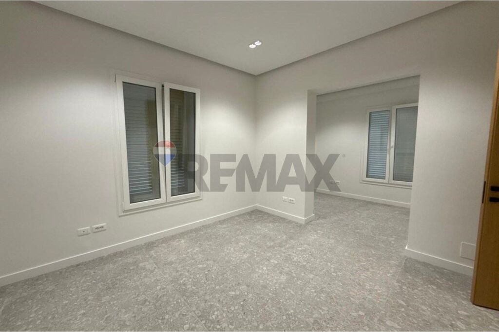 Villa for rent in Liceu Artistik Jordan Misja, Tirana, 350 m². Photo 3 of 3