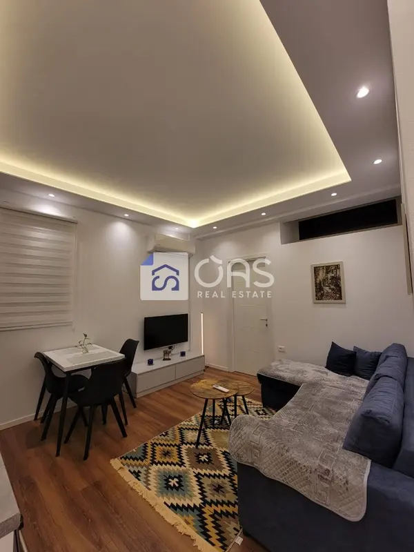 Appartamento 1+1 in affitto a Rruga e Durrsit, Tirana, 55 m²
