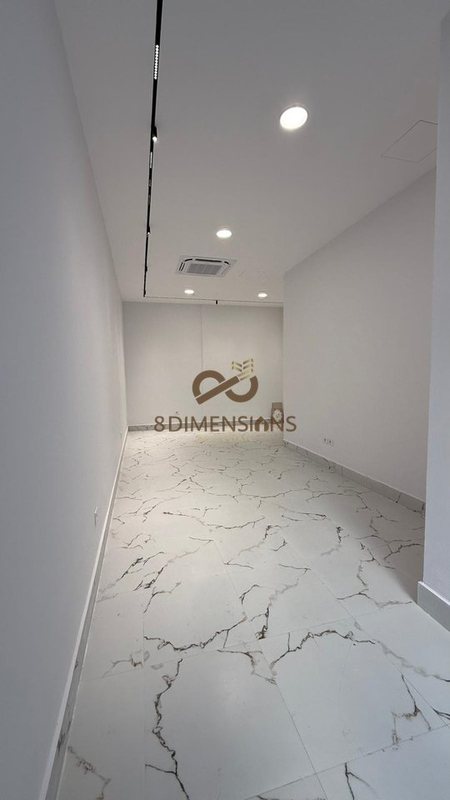 Negozio in vendita a Toptani, Tirana, 38 m²
