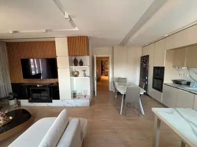 Appartamento 3+1 in vendita a Rruga Mihal Grameno, Tirana, 125 m². Foto 11 di 12