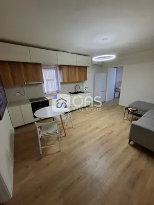 Apartament 2+1 me qera në Rruga e Barrikadave, Tiranë, 70 m². Foto 1 nga 9