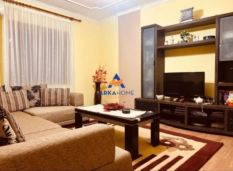 Appartamento 2+1 in affitto a Rruga Jordan Misja, Tirana, 100 m²