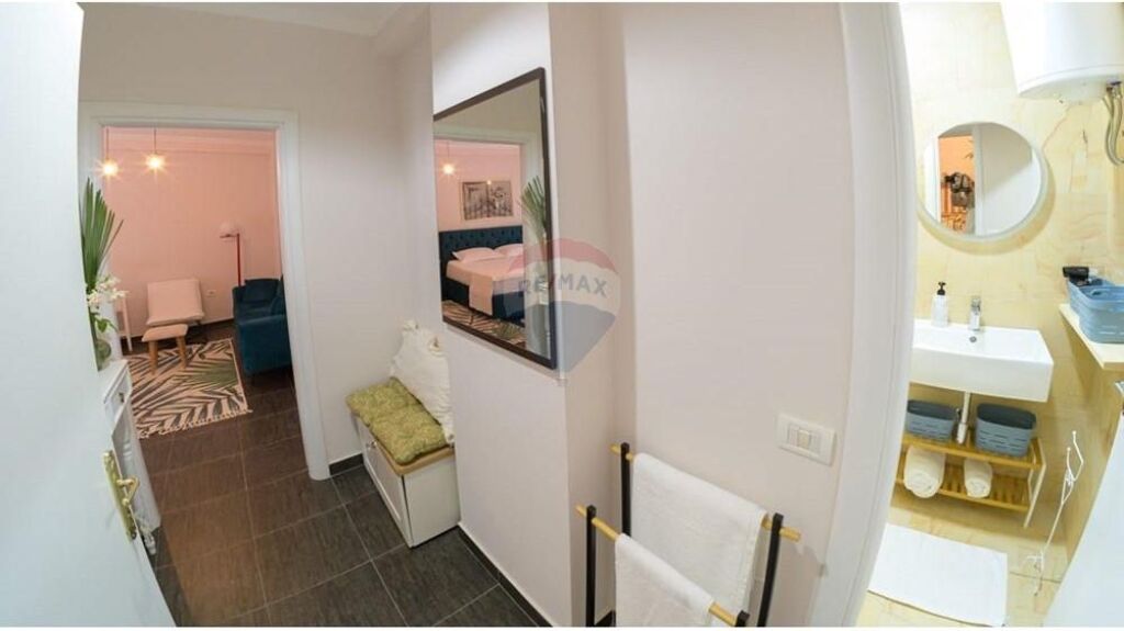 Apartment for sale in Rruga e Barrikadave, Tirana, 95 m². Photo 3 of 3