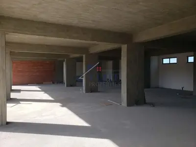 Magazinë në shitje në Berat, Berat, 1 170 m². Foto 4 nga 9