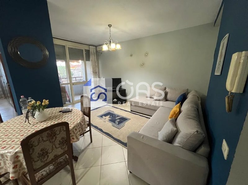 Apartament 1+1 me qera në Rruga Fortuzi, Tiranë, 65 m²