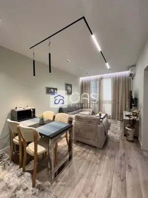 Apartament 1+1 me qera në Sheshi Skënderbej, Tiranë, 62 m². Foto 1 nga 6