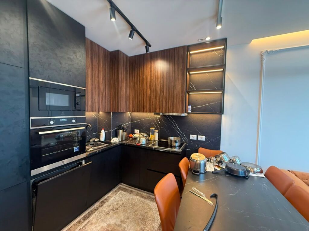 Apartment 1+1 for sale in Rruga 5 Maji, Tirana, 60 m². Photo 3 of 3
