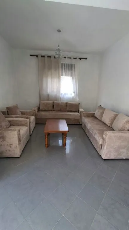 Apartment 2+1 for rent in Bulevardi, Durrës, 100 m². Photo 1 of 12
