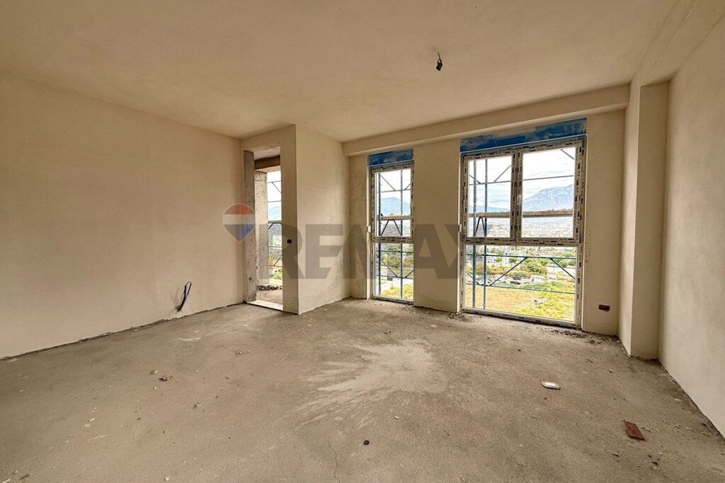 Appartamento in vendita a Bulevardi i Ri, Tirana, 124 m². Foto 1 di 3