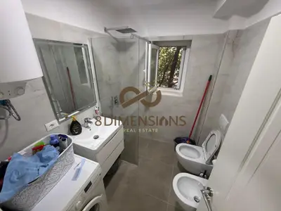 Appartamento 1+1 in vendita a Shkolla Osman Myderizi, Tirana, 60 m². Foto 3 di 4