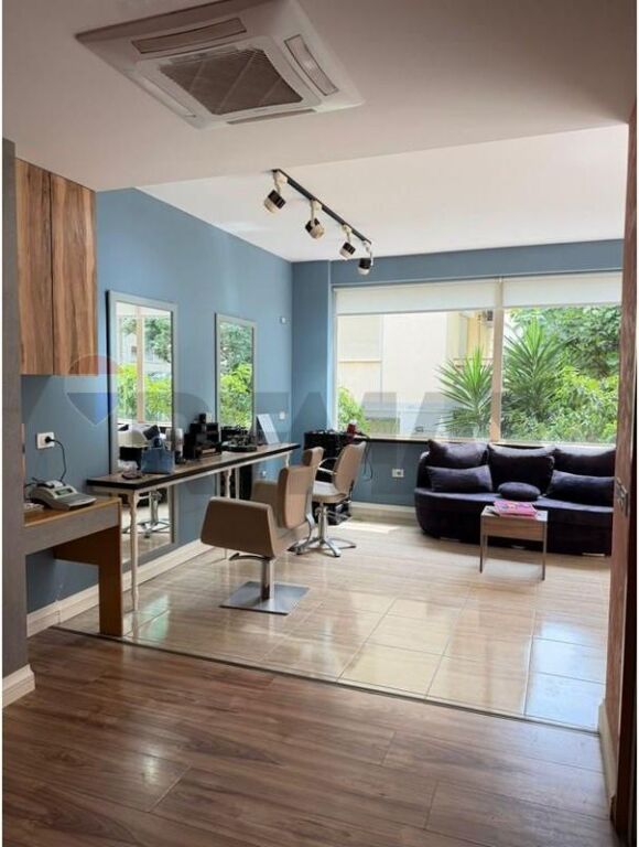 Negozio in vendita a Rruga Eduard Mano, Tirana, 36 m². Foto 2 di 3