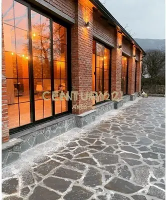 Locale in affitto ad Ibë, Tirana, 1.000 m². Foto 3 di 3