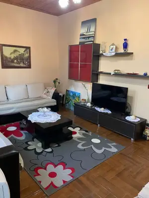 House 2+1 for sale in Rruga Miro Torbaci, Vlorë, 170 m². Photo 4 of 7