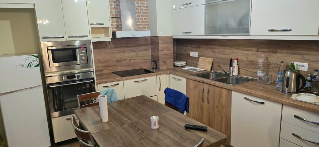 House 2+1 for rent in Selitë, Tirana, 90 m². Photo 2 of 3
