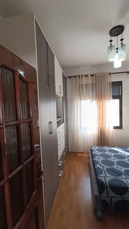 Apartament 2+1 me qera në Rruga Fuat Toptani, Tiranë, 95 m². Foto 3 nga 8