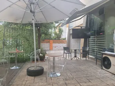 Locale in vendita a Rruga Frosina Plaku, Tirana, 40 m². Foto 10 di 12