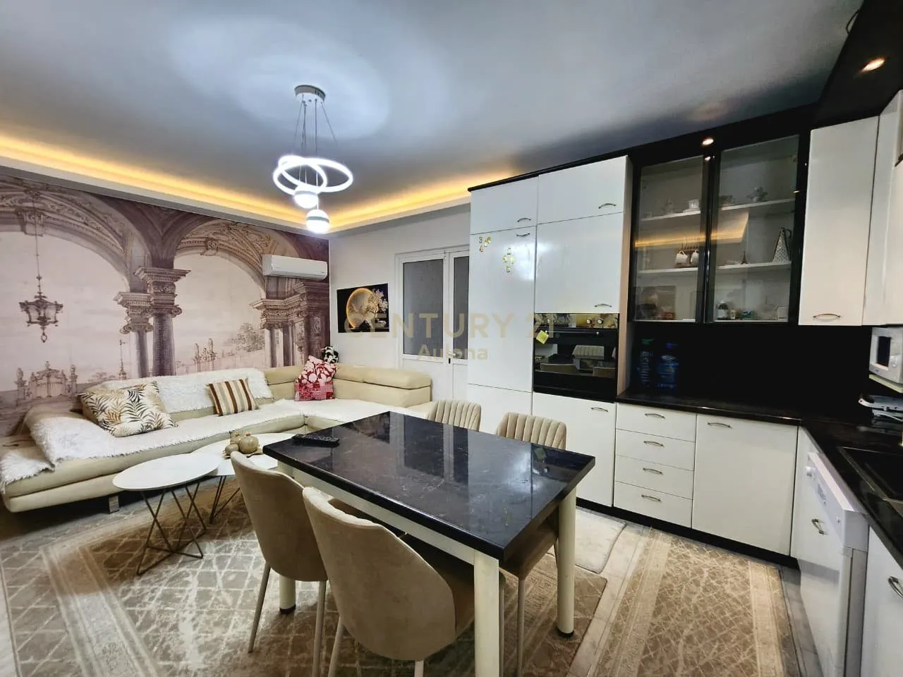 Apartament 1+1 në shitje në Kuzum Baba, Vlorë, 130 m². Foto 1 nga 12
