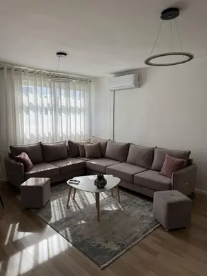 Appartamento 1+1 in vendita a Brryli, Tirana, 60 m². Foto 2 di 10