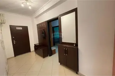 Apartment 4+1 for rent in Qendër, Vlorë, 120 m². Photo 10 of 12