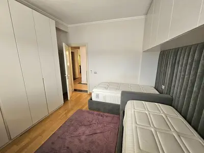 Apartament 2+1 në shitje në Myslym Shyri, Tiranë, 151 m². Foto 10 nga 12