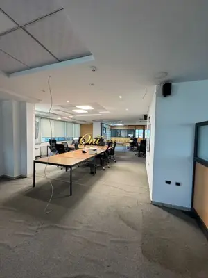 Zyrë me qera në Bulevardi Deshmoret e Kombit, Tiranë, 228 m². Foto 3 nga 5