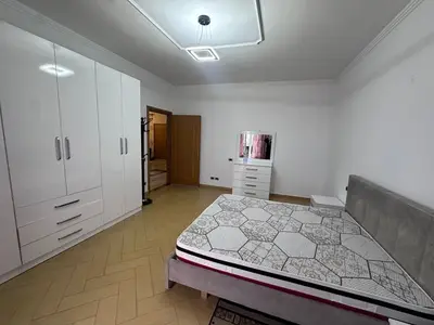 Appartamento 2+1 in affitto a Rruga Myslym Keta, Tirana, 140 m². Foto 3 di 6